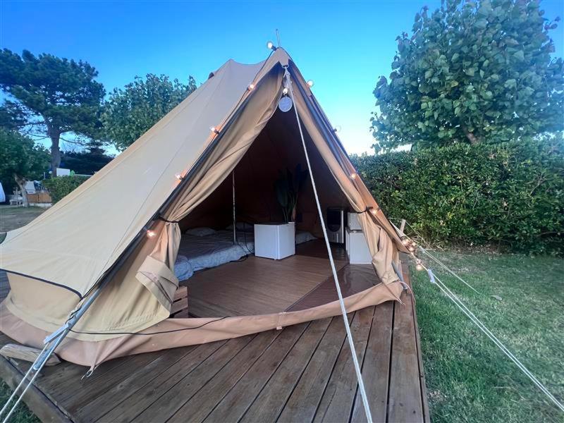 Camping & Glamping Muineira オ・グローベ エクステリア 写真